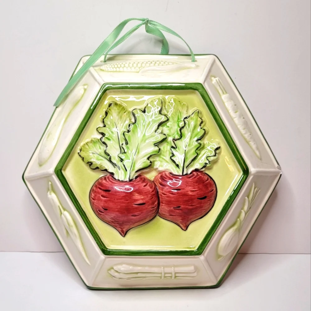 Spring Beets Vintage Ceramic Mold by Sigma the Tastesetter Japan